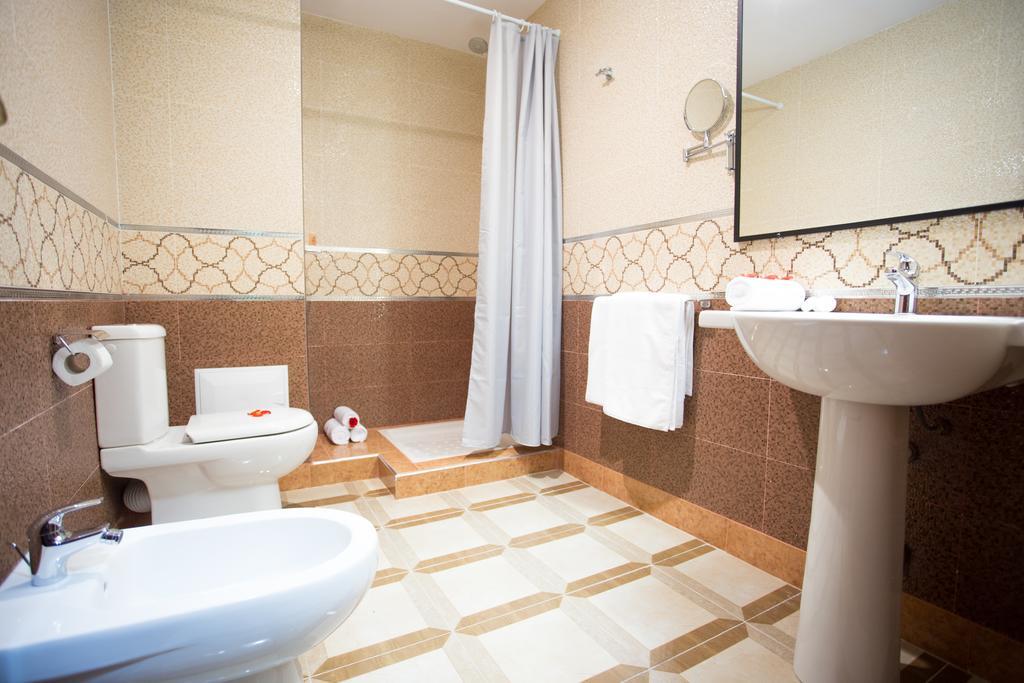 Les Ambassadeurs Hotel 4*
